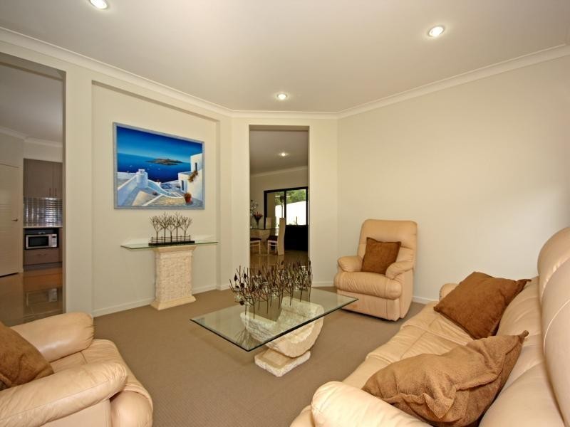 6 Rusty Plum, Reedy Creek QLD 4227