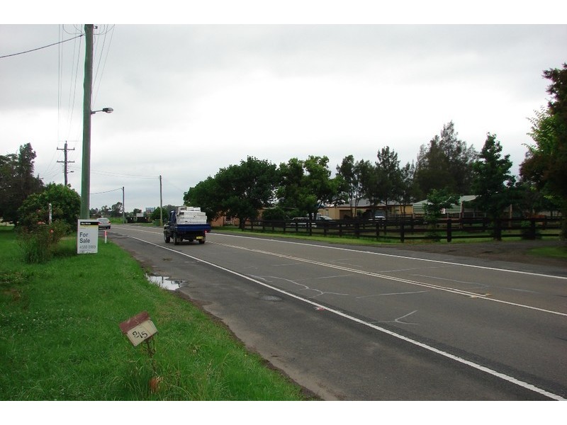 215 Richmond Road, Clarendon NSW 2756