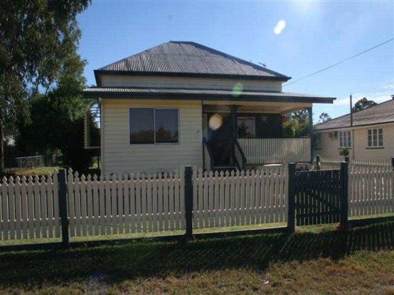 17 Lovell Street, Roma QLD 4455