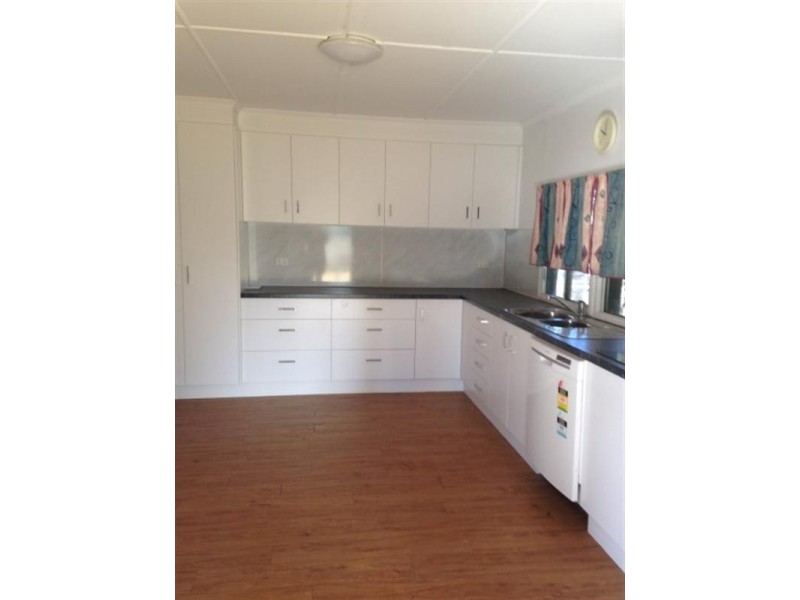 17 Lovell Street, Roma QLD 4455