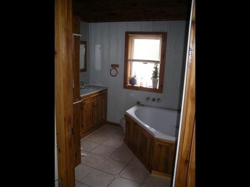 17 Lovell Street, Roma QLD 4455