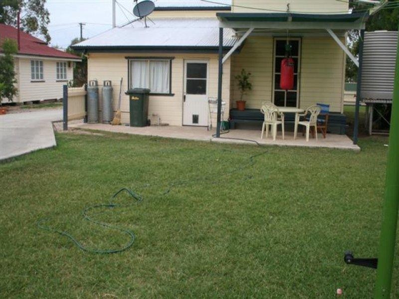 17 Lovell Street, Roma QLD 4455