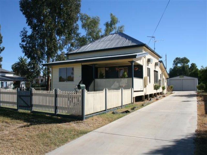 17 Lovell Street, Roma QLD 4455