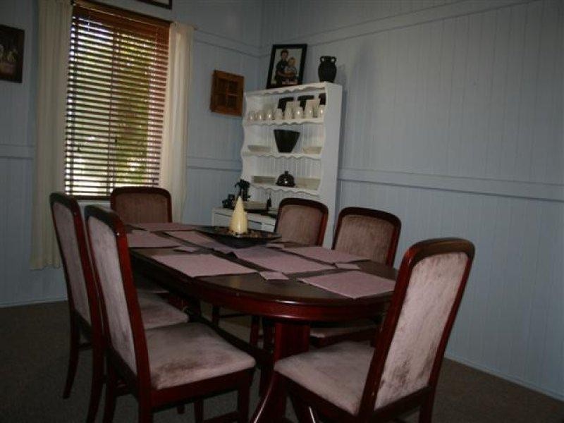 17 Lovell Street, Roma QLD 4455