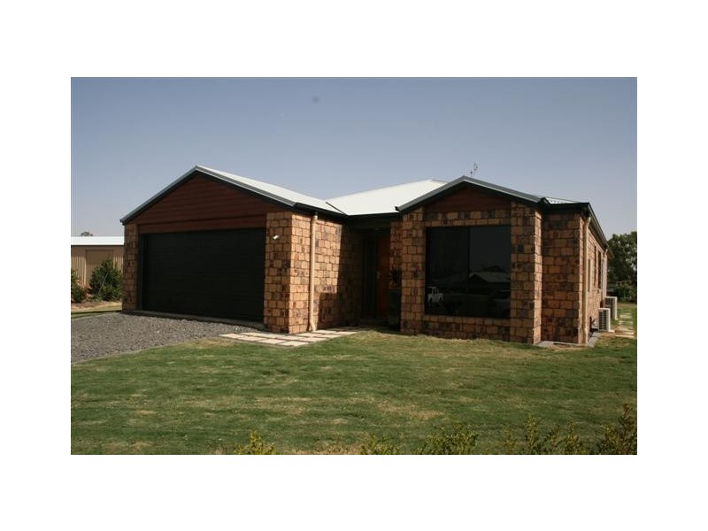 3 Norman Court, Roma QLD 4455