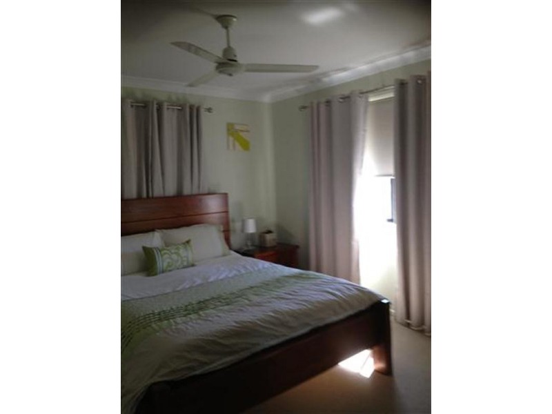 64 Hawthorne Street, Roma QLD 4455