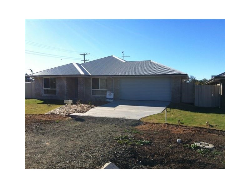 23 Ivy Street, Roma QLD 4455