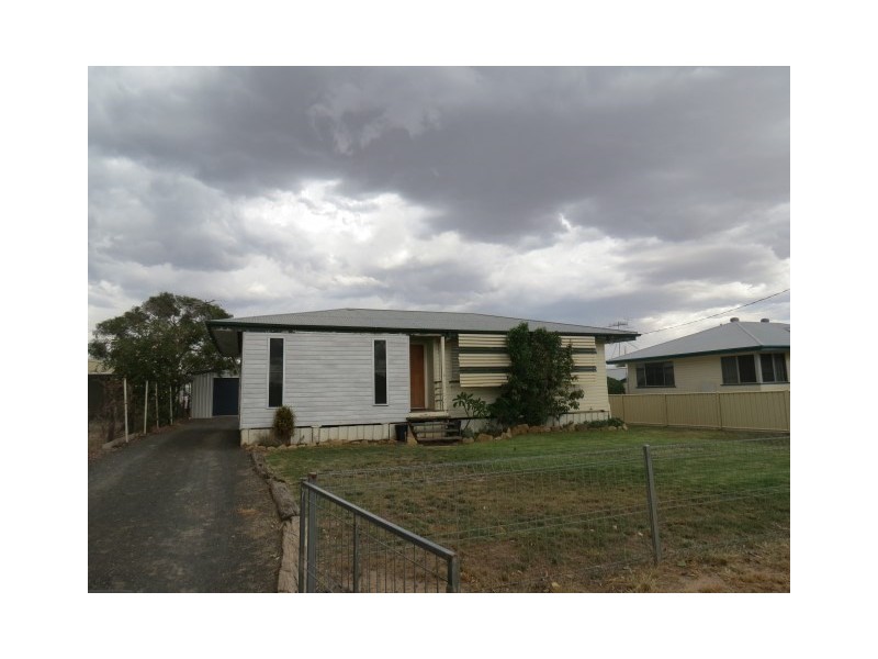 122 Currey, Roma QLD 4455