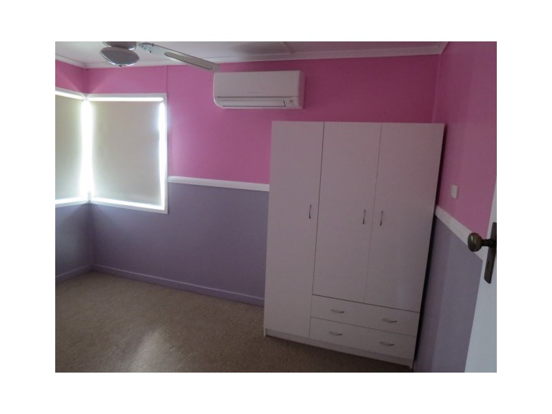 122 Currey, Roma QLD 4455