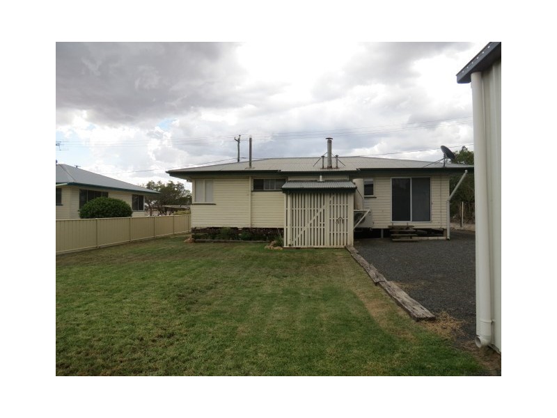 122 Currey, Roma QLD 4455