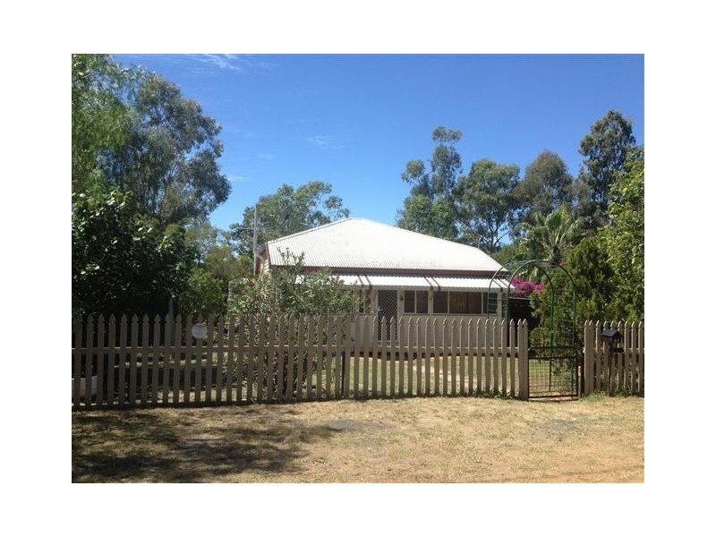 47 Northern Road, Roma QLD 4455