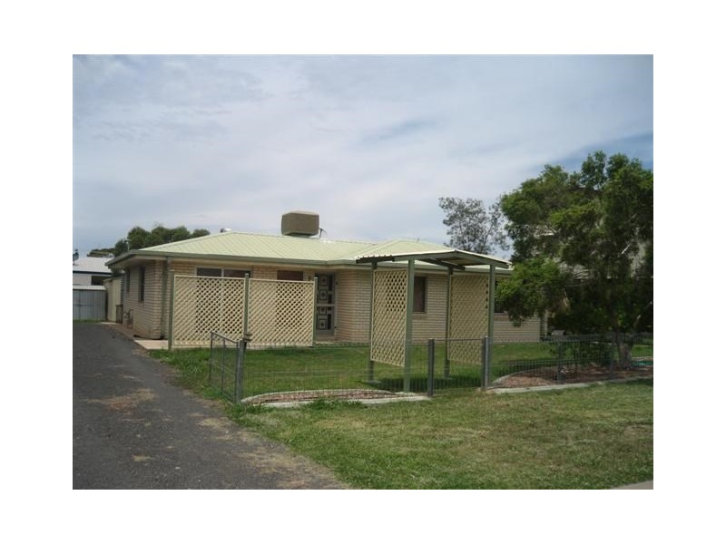16 Beitz Street, Roma QLD 4455