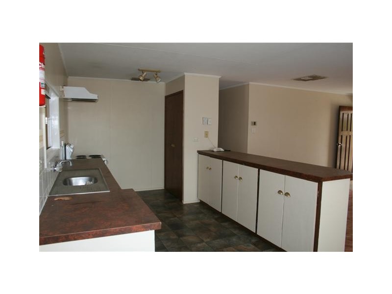 2 Elmer Street, Roma QLD 4455