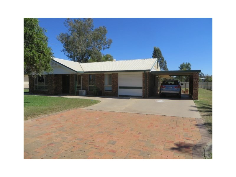 201 Charles Street, Roma QLD 4455