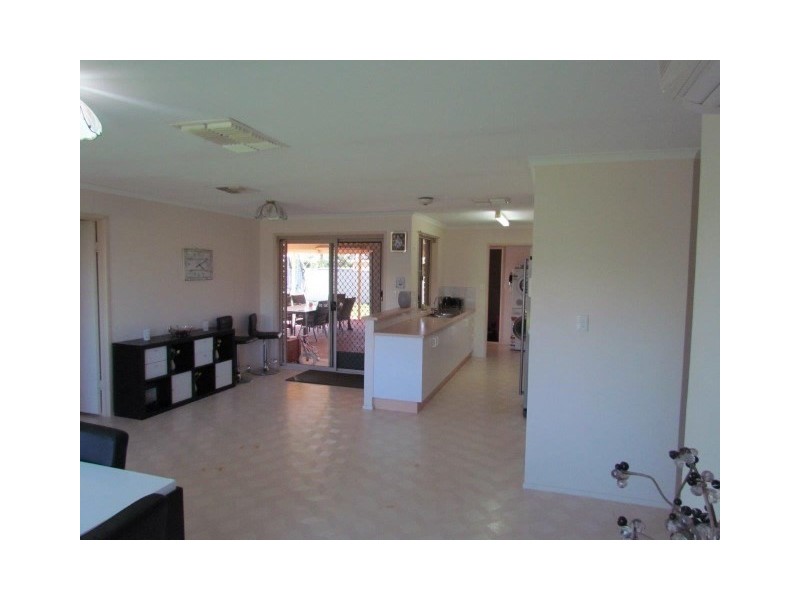 201 Charles Street, Roma QLD 4455