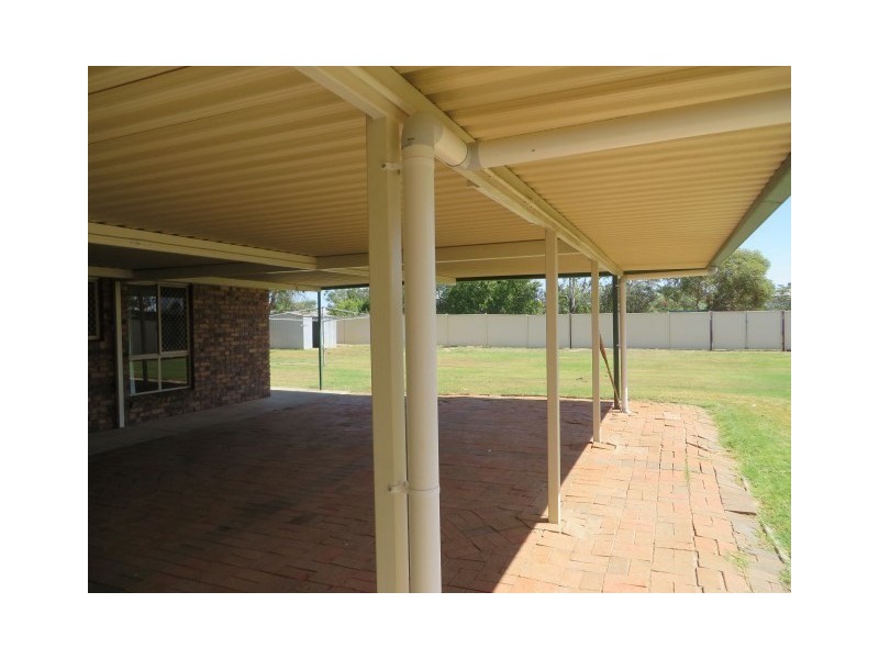 201 Charles Street, Roma QLD 4455