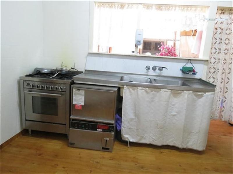 32 Cambridge Street, Mitchell QLD 4465