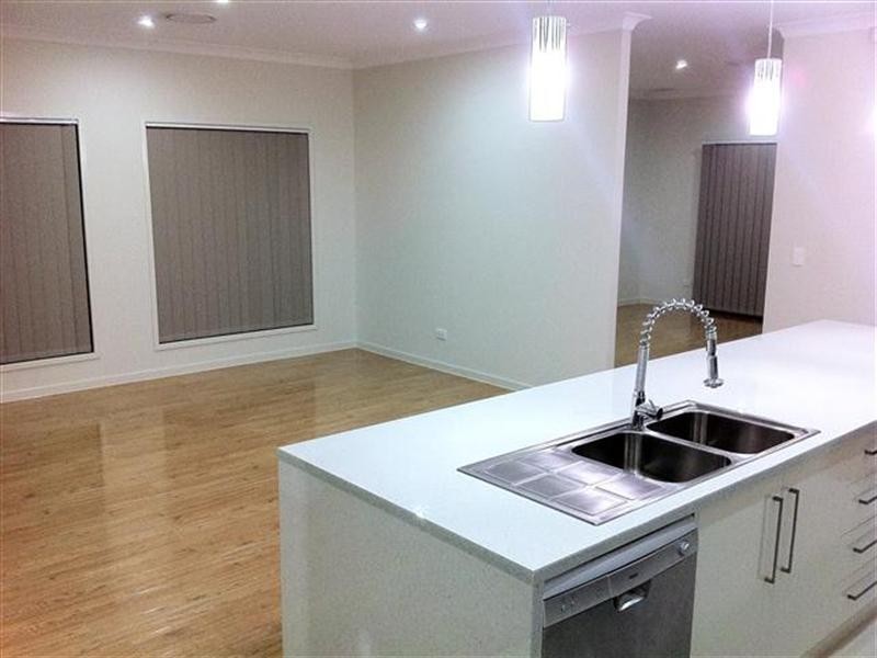 17 Beetson Drive, Roma QLD 4455