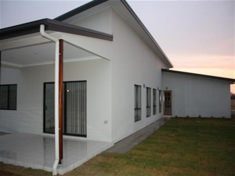 17 Beetson Drive, Roma QLD 4455