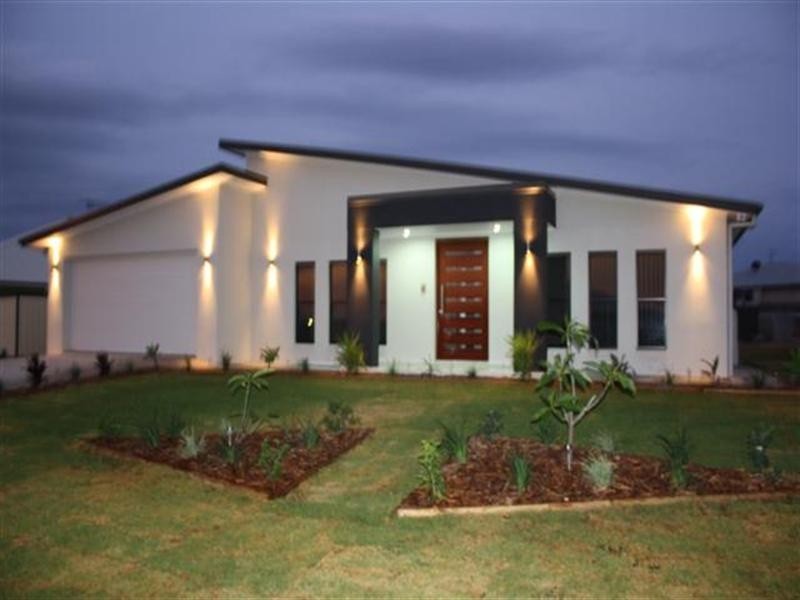 17 Beetson Drive, Roma QLD 4455