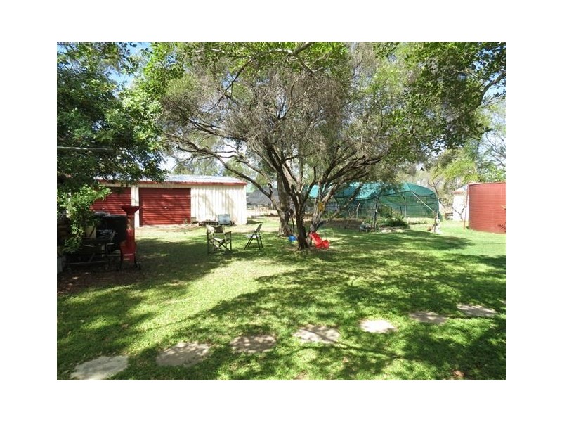 9 Lalor Lane, Roma QLD 4455