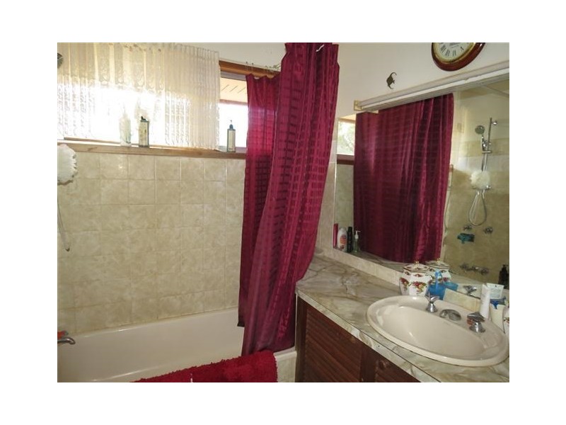 9 Lalor Lane, Roma QLD 4455