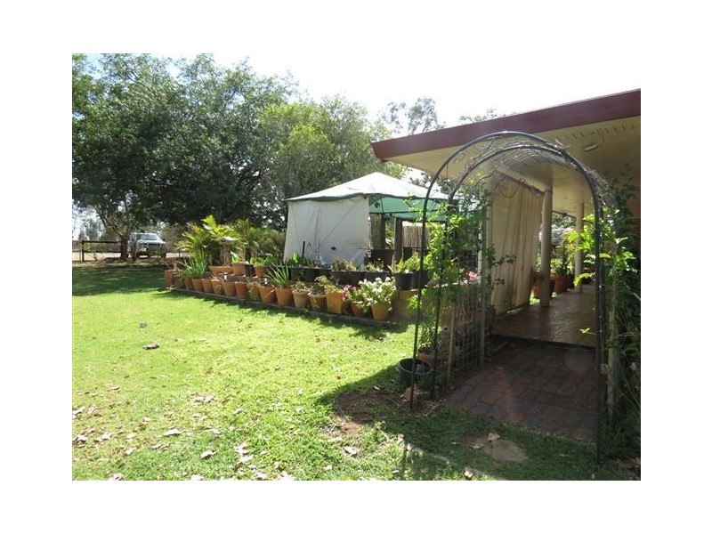 9 Lalor Lane, Roma QLD 4455