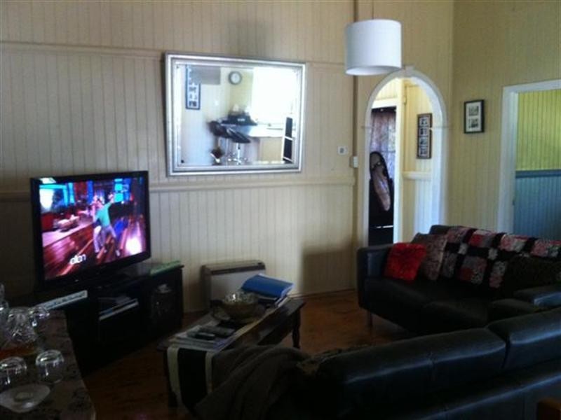 127 Arthur Street, Roma QLD 4455