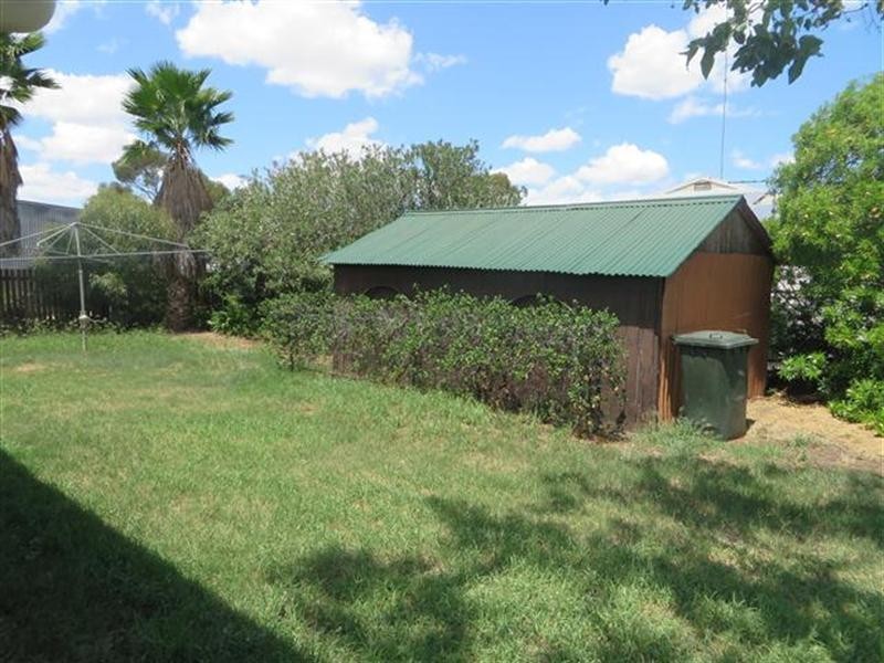 48 Bowen Street, Roma QLD 4455