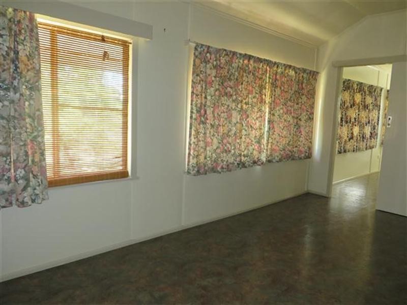 48 Bowen Street, Roma QLD 4455