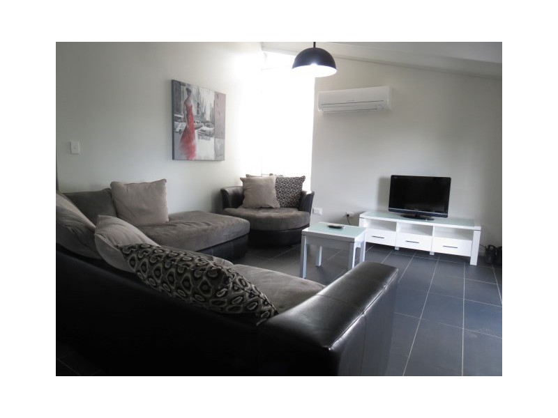 4/105 Bowen Street, Roma QLD 4455