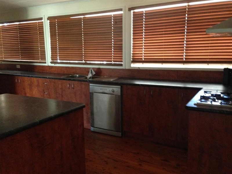 8-10 Laman Street, Roma QLD 4455