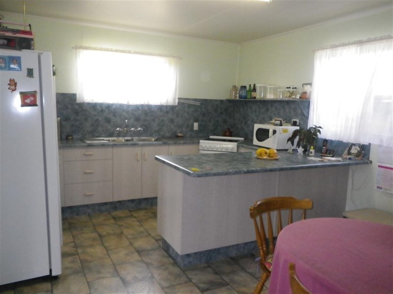 5 Elmer Street, Roma QLD 4455