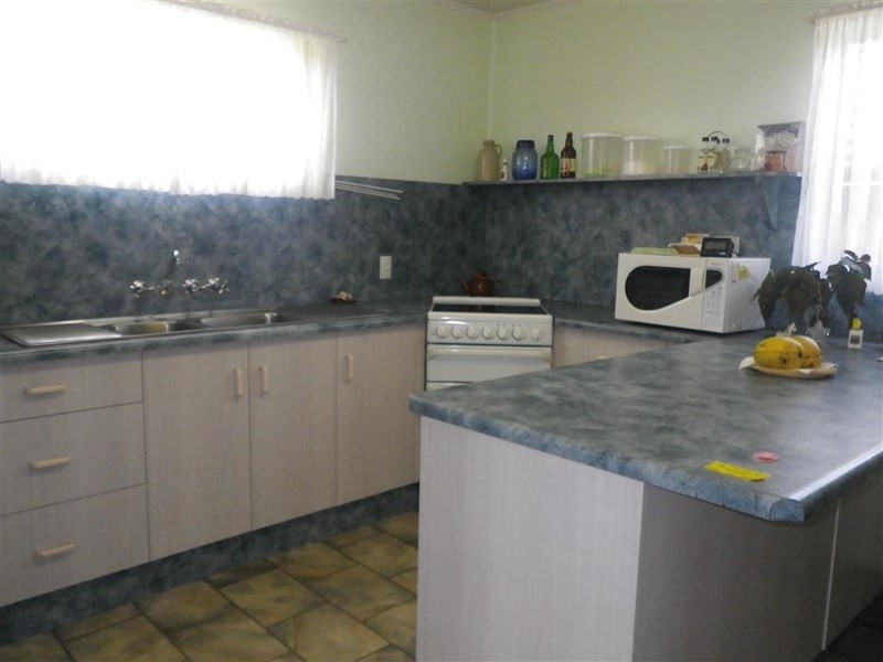 5 Elmer Street, Roma QLD 4455