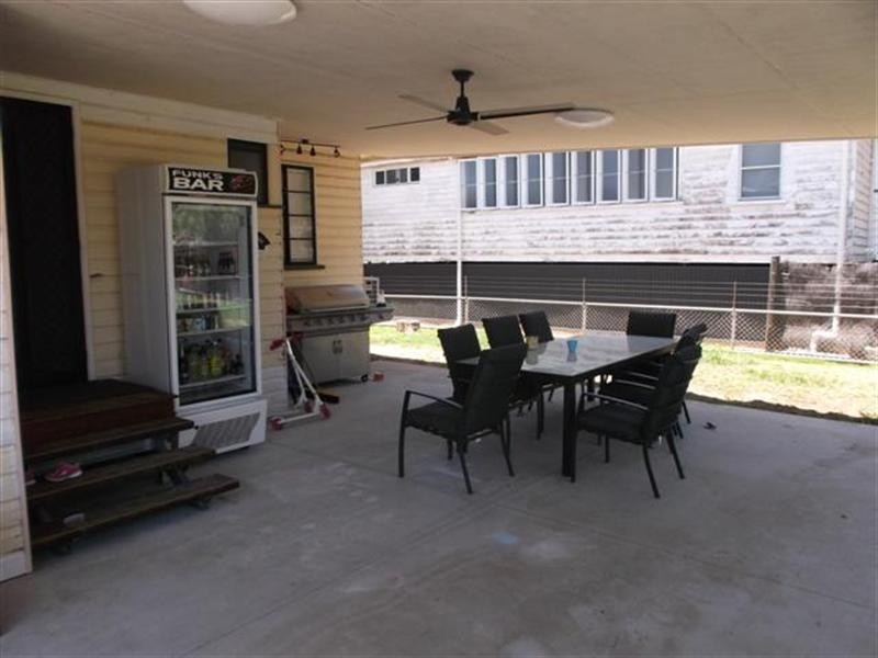 23 Arthur Street, Roma QLD 4455