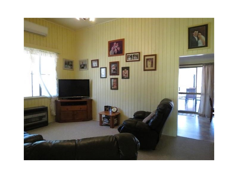 41 Northern Road, Roma QLD 4455
