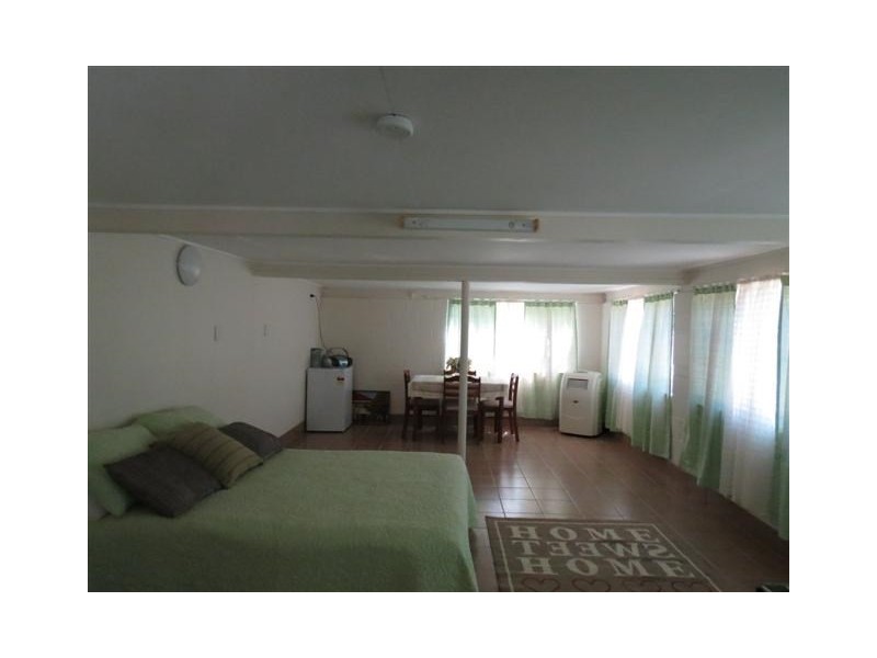 41 Northern Road, Roma QLD 4455