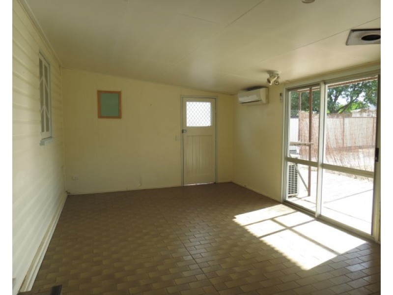 87 Hawthorne, Roma QLD 4455