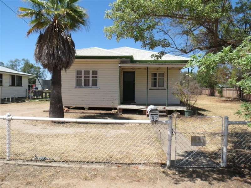 32 Borland Street, Roma QLD 4455