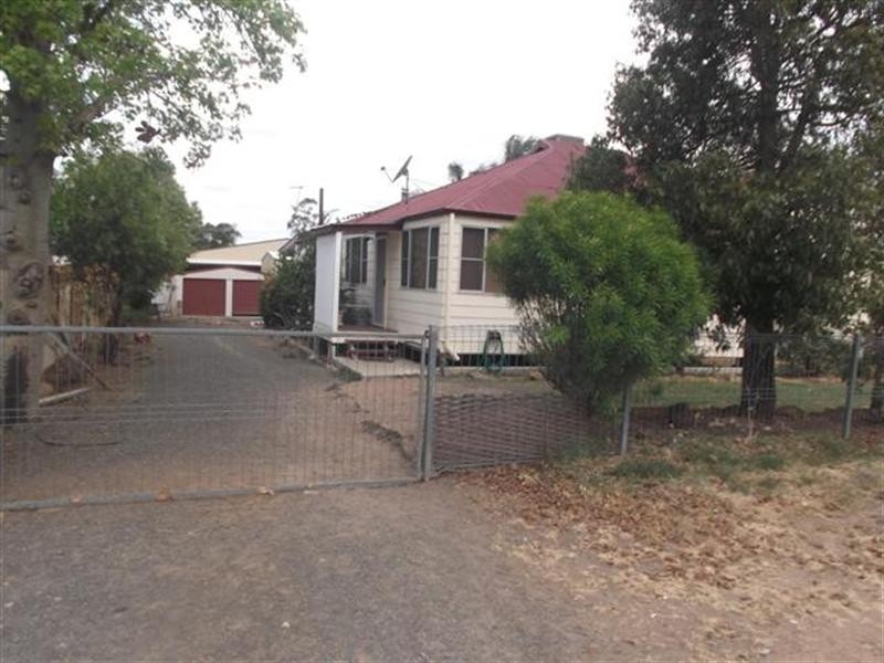 22 Feather Street, Roma QLD 4455