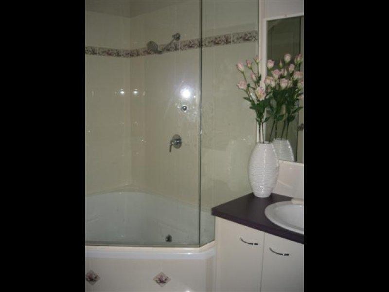 26 South Street, Roma QLD 4455