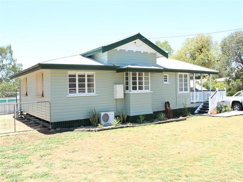 9 Timbury Street, Roma QLD 4455