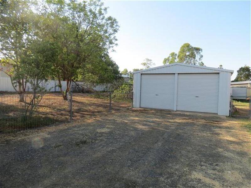 4 Lovell Street, Roma QLD 4455