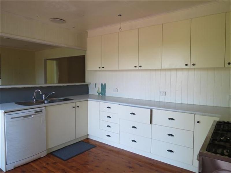 2 Gregory Street, Roma QLD 4455