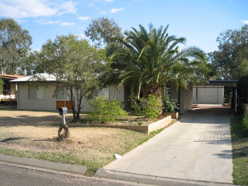 17 Howard Street, Roma QLD 4455