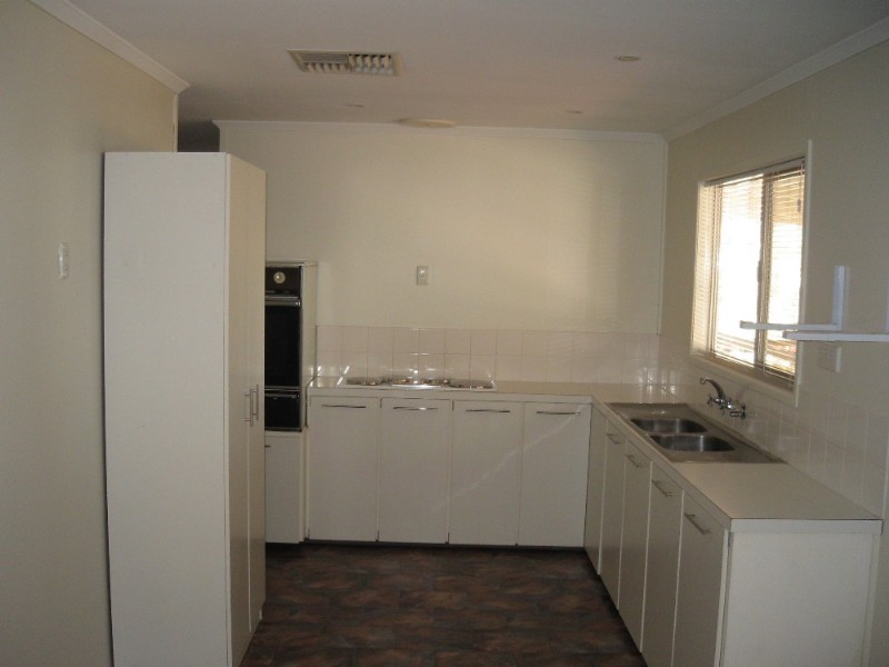 17 Howard Street, Roma QLD 4455