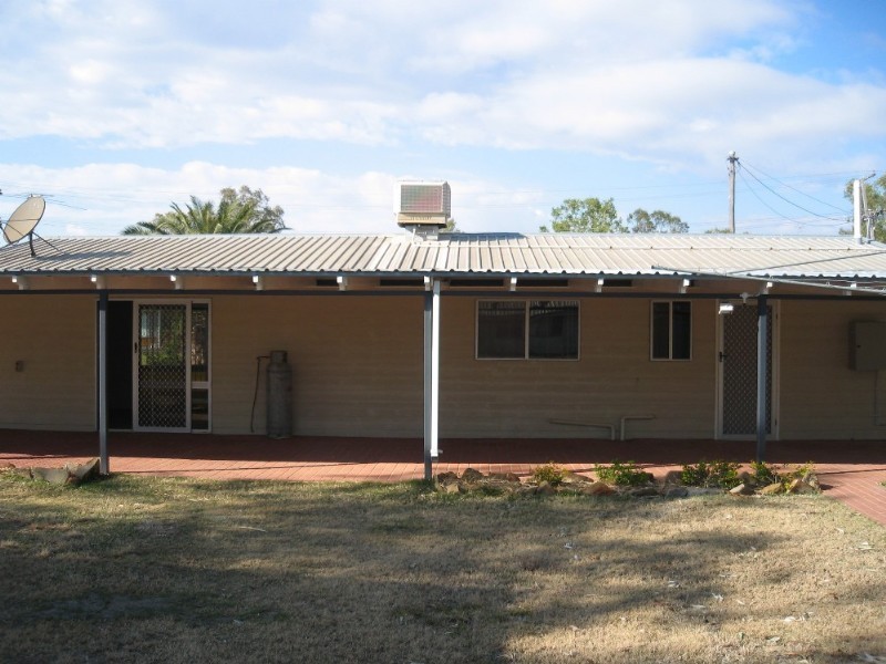 17 Howard Street, Roma QLD 4455