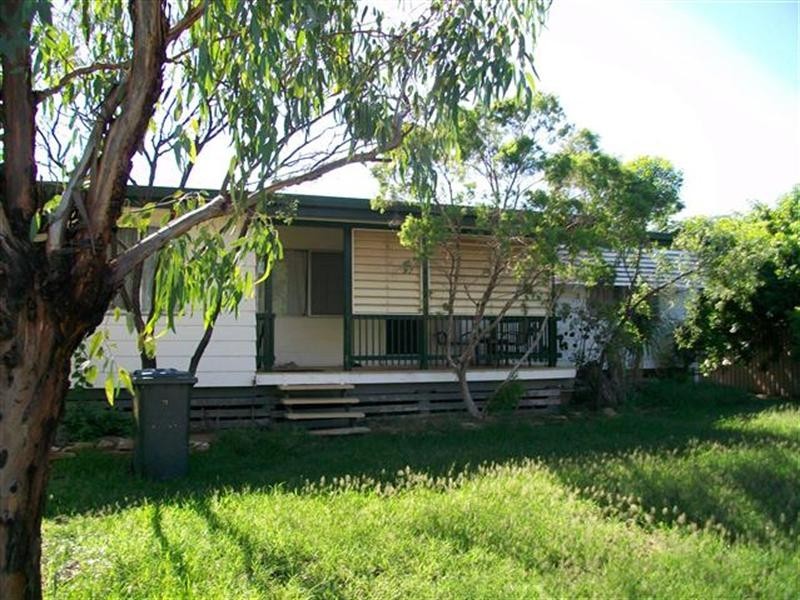 24 Wright Street, Roma QLD 4455