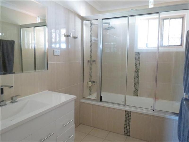 8 Derry Street, Roma QLD 4455