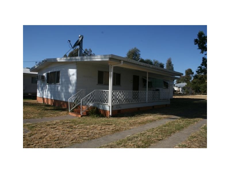 6 Fowles Street, Roma QLD 4455